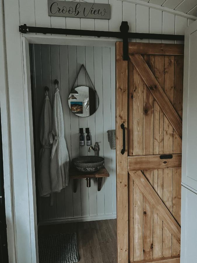Black Hut At Slieve Croob Glamping Ballyward Eksteriør bilde